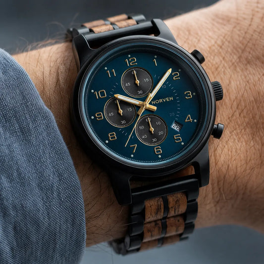 Reloj Soren Norven Watches, esfera turquesa y dorada con correa de madera
